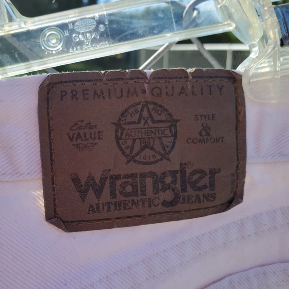 vintage Wrangler jean shorts - Picture 6 of 9